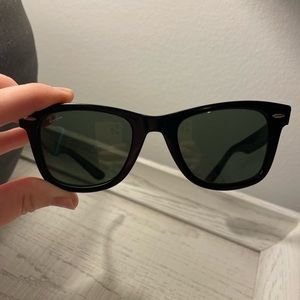 Black Ray-Bans